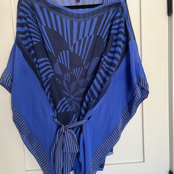 BCBG MaxAzria blouse - Picture 1 of 4